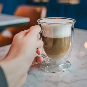 Komplet 2 szklanek do latte z podwójną ścianką 250 ml Vialli Design - Amo