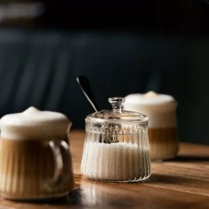 Cukiernica szklana z pokrywką 250 ml Vialli Design - Mia