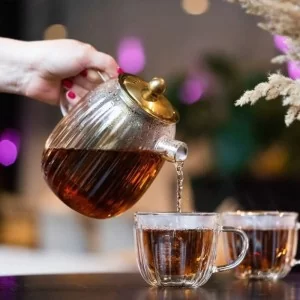 Dzbanek do herbaty z zaparzaczem 1l Vialli Design - Tulip