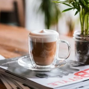 Komplet 2 filiżanek z podwójną ścianką 250 ml Vialli Design - Amo