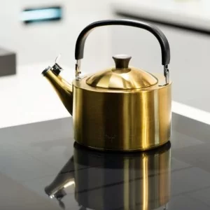 Czajnik stalowy złoty mat 1,5l Vialli Design - Diamante